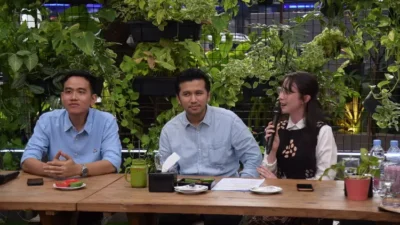 Gibran Rakabuming Raka mengumumkan Emil Dardak dan Arumi Bachsin Sebagai Juru Bicara (Jubir) Pilpres 2024