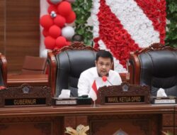 Wakil Ketua DPRD Sulut, James Arthur Kojongian, Gandeng Palu Pimpin Paripurna