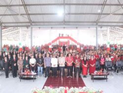 Bupati Minahasa Selatan Franky Donny Wongkar Apresiasi Kinerja Pendidik dan Peserta Didik dalam Perayaan Natal Dinas Pendidikan