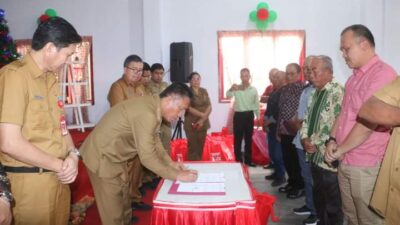 Bupati Minahasa Selatan Hadiri Ibadah Safari Natal dan Peresmian Gedung BPU Desa Wulurmahatus di Kecamatan Modoinding